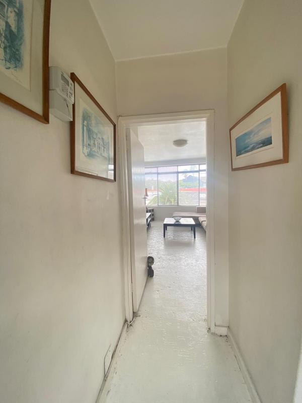To Let 1 Bedroom Property for Rent in Green Point Western Cape